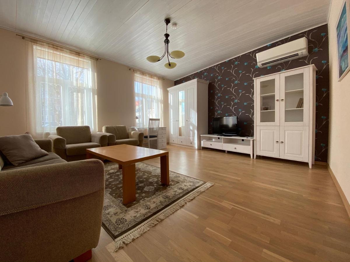 Posti Guest Apartment Haapsalu Exterior foto